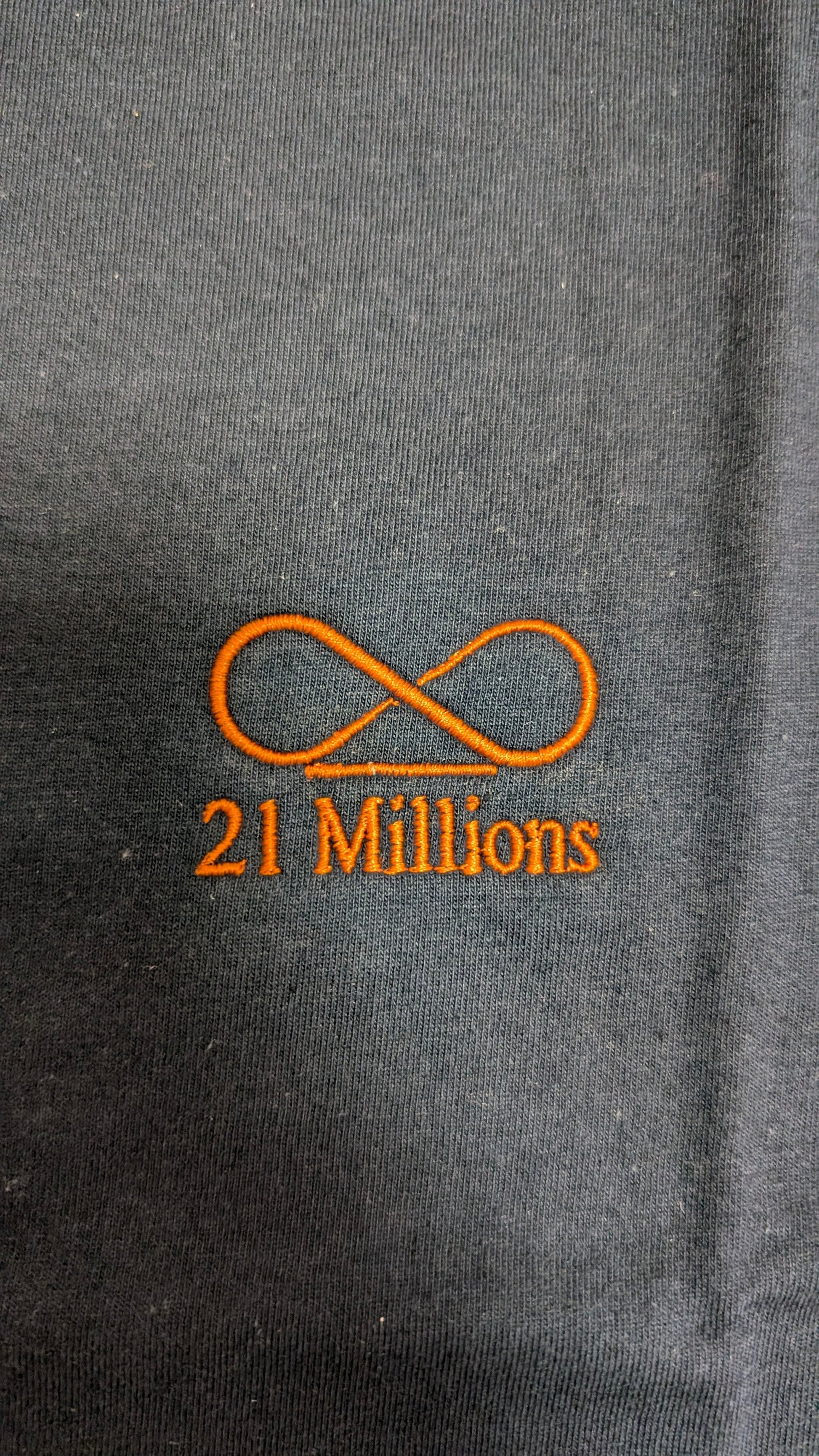 T-Shirt brodé "L'infini divisé par 21 millions" - BB